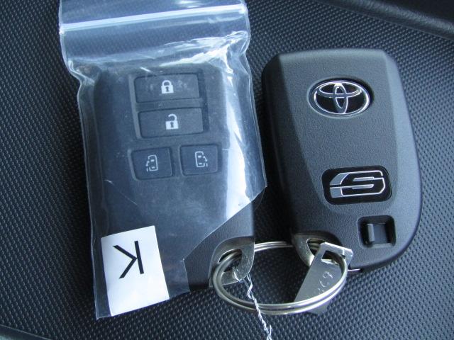 ハイエースバン ロングスーパーGL ダークプライムS 登録済未使用車 パノラミックビューモニター デジタルインナーミラー 両側パワースライド 専用シート 衝突軽減ブレーキ レーンキープアシスト オートマチックハイビーム LEDヘッドライト2025改モデル(63枚目)