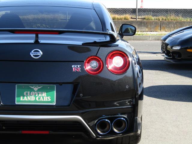 ＧＴ－Ｒ プレミアムエディション　禁煙車　ＢＯＳＥサウンド　ワンオーナー　サッチャム車両防盗システム　ハーフレザーシート　シートヒーター　純正ナビ　フルセグＴＶ　バックカメラ　Ｆ／Ｒドラレコ　純正２０インチアルミホイール　スマートキー（30枚目）
