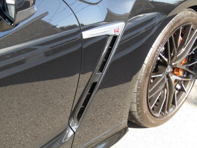 ＧＴ－Ｒ プレミアムエディション　禁煙車　ＢＯＳＥサウンド　ワンオーナー　サッチャム車両防盗システム　ハーフレザーシート　シートヒーター　純正ナビ　フルセグＴＶ　バックカメラ　Ｆ／Ｒドラレコ　純正２０インチアルミホイール　スマートキー（66枚目）