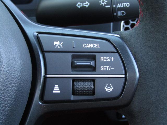 シビック タイプR 専用内装 Honda SENSING 純正ナビ フルセグTV バックカメラ 衝突軽減 ブラインドスポット スマートキー 大型リアスポイラー 純正19インチアルミ ブレンボキャリパー 純正フロアマット(74枚目)