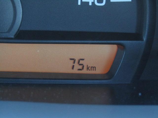 エブリイ PA フレンチバス仕様 両側スライド Hライトレベライザー オーバーヘッドシェルフ ラジオ フラットシート プライバシィガラス 運転席・助手席エアバッグ ABS ハイルーフ 15インチアルミ(27枚目)