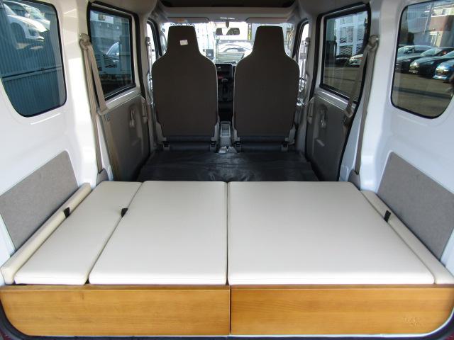 エブリイ PA フレンチバス仕様 両側スライド Hライトレベライザー オーバーヘッドシェルフ ラジオ フラットシート プライバシィガラス 運転席・助手席エアバッグ ABS ハイルーフ 15インチアルミ(37枚目)