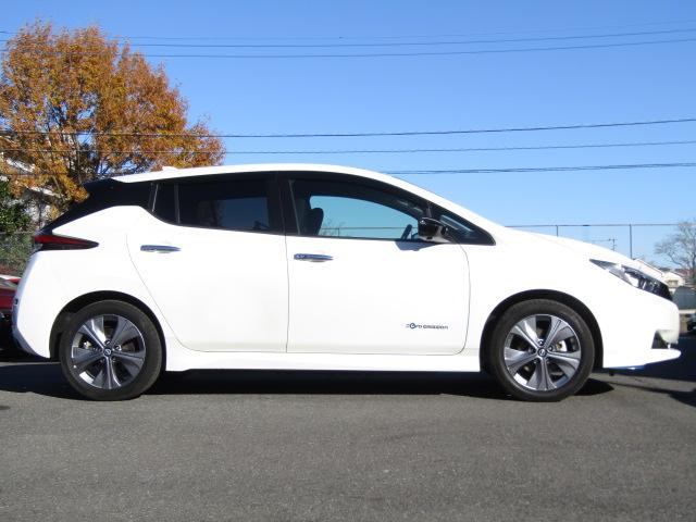 リーフ ｅ＋　Ｘ　アーバンクロム　全周囲カメラ　ナビ　クリアランスソナー　オートクルーズコントロール　レーンアシスト　衝突被害軽減システム　アルミホイール　オートライト　ＬＥＤヘッドランプ　スマートキー　電動格納ミラー　シートヒーター（19枚目）