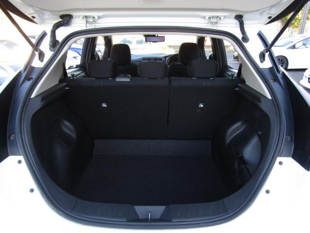 リーフ ｅ＋　Ｘ　アーバンクロム　全周囲カメラ　ナビ　クリアランスソナー　オートクルーズコントロール　レーンアシスト　衝突被害軽減システム　アルミホイール　オートライト　ＬＥＤヘッドランプ　スマートキー　電動格納ミラー　シートヒーター（41枚目）