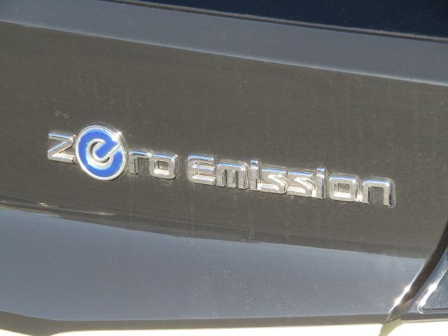 リーフ ｅ＋　Ｘ　アーバンクロム　全周囲カメラ　ナビ　クリアランスソナー　オートクルーズコントロール　レーンアシスト　衝突被害軽減システム　アルミホイール　オートライト　ＬＥＤヘッドランプ　スマートキー　電動格納ミラー　シートヒーター（46枚目）