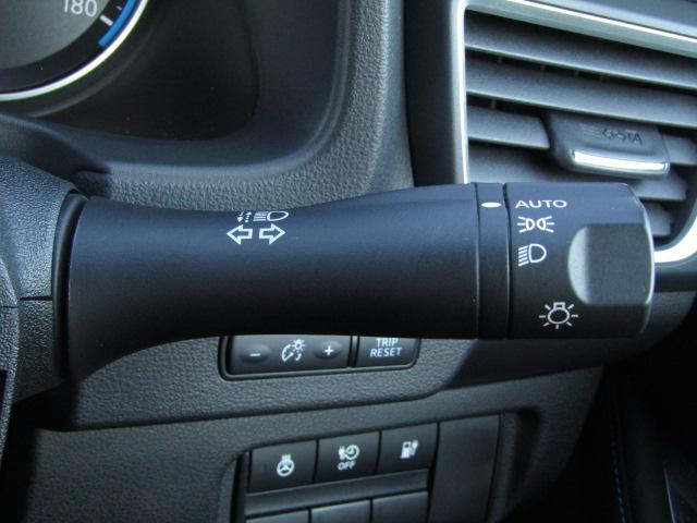 リーフ ｅ＋　Ｘ　アーバンクロム　全周囲カメラ　ナビ　クリアランスソナー　オートクルーズコントロール　レーンアシスト　衝突被害軽減システム　アルミホイール　オートライト　ＬＥＤヘッドランプ　スマートキー　電動格納ミラー　シートヒーター（52枚目）