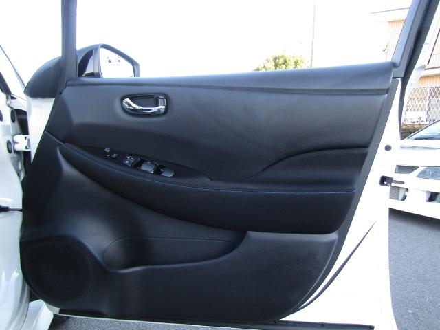 リーフ ｅ＋　Ｘ　アーバンクロム　全周囲カメラ　ナビ　クリアランスソナー　オートクルーズコントロール　レーンアシスト　衝突被害軽減システム　アルミホイール　オートライト　ＬＥＤヘッドランプ　スマートキー　電動格納ミラー　シートヒーター（62枚目）