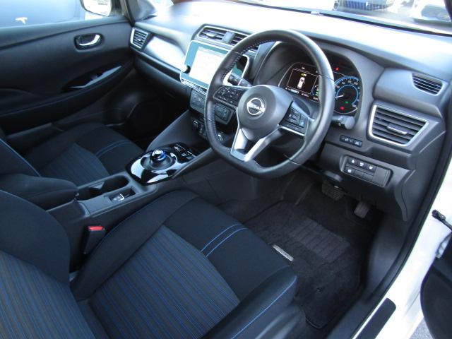 リーフ ｅ＋　Ｘ　アーバンクロム　全周囲カメラ　ナビ　クリアランスソナー　オートクルーズコントロール　レーンアシスト　衝突被害軽減システム　アルミホイール　オートライト　ＬＥＤヘッドランプ　スマートキー　電動格納ミラー　シートヒーター（67枚目）