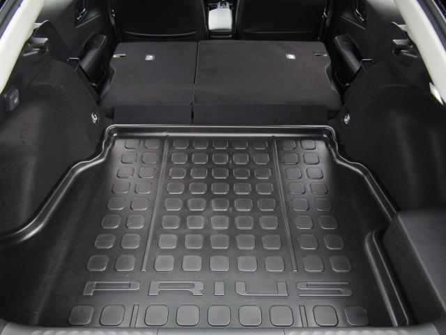 プリウス Ｚ　全周囲カメラ　ナビ　クリアランスソナー　オートクルーズコントロール　レーンアシスト　衝突被害軽減システム　オートマチックハイビーム　オートライト　ＬＥＤヘッドランプ　パワーシート　スマートキー（63枚目）