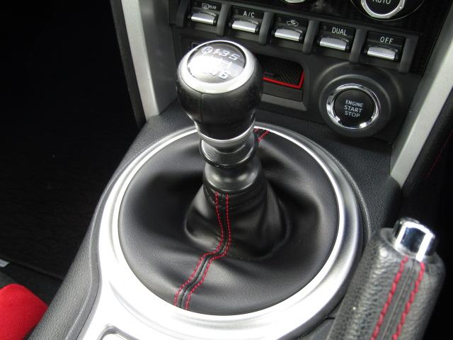 ８６ ＧＴ　６速ＭＴ　後期　クルコン　前後ドラレコ　サイドウィンドル－バ－　純正ナビ・ワンセグ　バックカメラ　ブルートゥース接続　ＥＴＣ　ＴＲＡＣＫモード　マルチメーター　ＬＥＤライト　１７ＡＷ（50枚目）