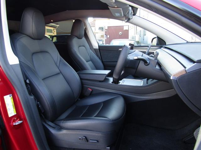 モデルＹ パフォーマンス　ヨークステアリング　ＭＡＸＴＯＮ　ｄｅｓｉｇｎエアロ　ＡＭＤ　Ｒｙｚｅｎ　ヒートポンプ　ガラスルーフ　オートパイロット　純正２１インチアルミ　黒革　レッドブレーキキャリパー　ステアリングヒーター（63枚目）