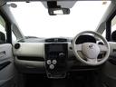 毎回座るフロントシート。運転席は必ず使用する部分ですので、座り心地が重要です!