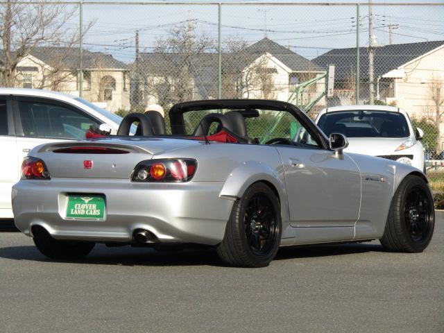 Ｓ２０００ ベースグレード　６速ＭＴ　ＴＥＩＮ車高調　ＥＮＫＥＩ１７インチＡＷ　ＨＫＳフラッシュエディター　社外マフラー　オーバーフェンダー　黒革　ブルートゥース・ＵＳＢ接続オーディオ　ＥＴＣ　ＨＩＤライト　キーレス（23枚目）