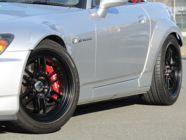 Ｓ２０００ ベースグレード　６速ＭＴ　ＴＥＩＮ車高調　ＥＮＫＥＩ１７インチＡＷ　ＨＫＳフラッシュエディター　社外マフラー　オーバーフェンダー　黒革　ブルートゥース・ＵＳＢ接続オーディオ　ＥＴＣ　ＨＩＤライト　キーレス（36枚目）