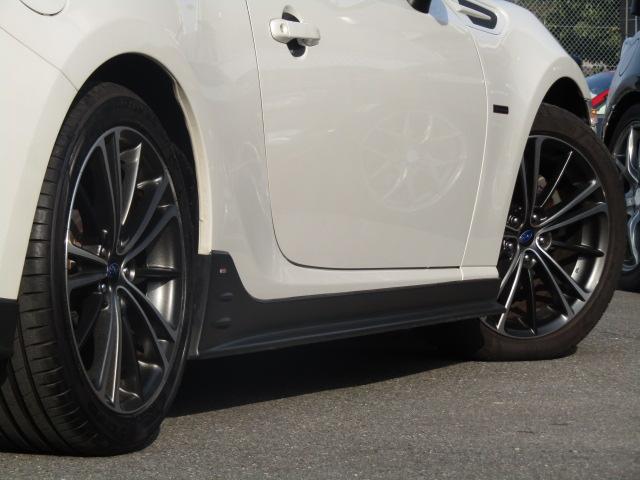 ＢＲＺ Ｓ　６速ＭＴ　ｅｌｓｐｏｒｔ車高調　ＩＲＰクイックシフト　ＳＴｉ　Ｆ・Ｓ・Ｒエアロ　リアスポ　ＳＴｉタワーバー　ナビ・フルセグ　ＤＶＤ再生　音楽サーバー　ＵＳＢ・ブルートゥース接続　バックカメラ　ＥＴＣ（6枚目）