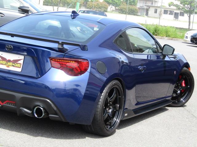 ８６ ＧＴリミテッド　ハイパフォーマンスパッケージ　６速ＭＴ　ＴＯＭ’Ｓエアロ　ＨＫＳエキマニ　トラストマフラー　ＢＬＩＴＺ車高調　ＲＡＹＳ１８ＡＷ　ＢＬＩＴＺエアクリ　オイルクーラー　ＴＯＭ’Ｓテールランプ　ＭＡＸＯＲＩＤＯスロコン　ナビ　Ｂカメラ（33枚目）