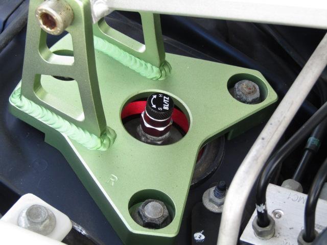 ロードスター Ｓ　ＲＨＴ　パドルシフト　ＢＬＩＴＺ車高調　柿本マフラー　Ａｕｔｏｅｘｅリアフロアバー　ＴＥＩＮフロントタワーバー　ＢＯＳＥサウンド　ＨＩＤライト　ＥＴＣ　ＬＭスポーツ１７ＡＷ　エンジンスターター（70枚目）