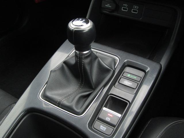 シビック ＬＸ　６速マニュアルターボ／ホンダセンシング／レーダークルーズ／衝突軽減ブレーキ／レーンキープアシスト／コーナーセンサー／メーカーナビ／バックカメラ／２．０ＥＴＣ／シートヒーター／半革シート／（2枚目）