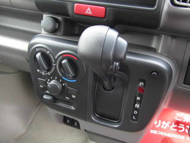 エブリイ ジョインターボ　６型　セ－フティＳ　届出済未使用車　ＵＳＢ充電　　レベライザ－　障害物センサ　タ－ボ　オ－バ－ヘッドシェルフ　　レ－ンキ－プアシスト　フルフラット　スマートキ－　Ｐスタ－ト　シ－トヒ－タ－　ＬＥＤ（17枚目）