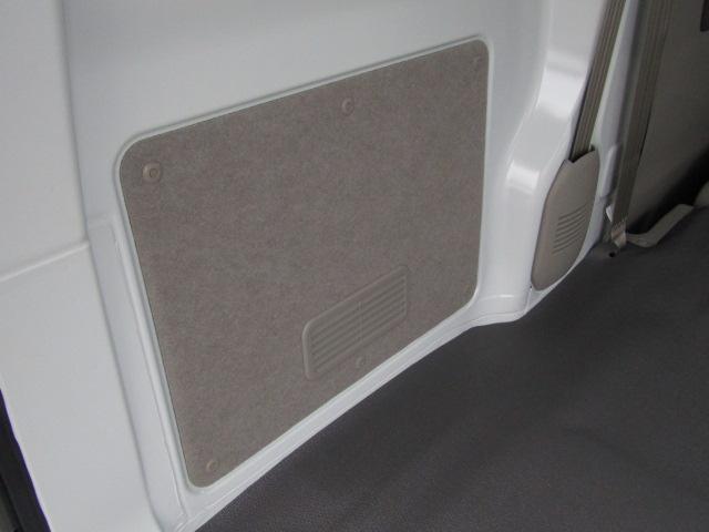 エブリイ ジョインターボ　６型　セ－フティＳ　届出済未使用車　ＵＳＢ充電　　レベライザ－　障害物センサ　タ－ボ　オ－バ－ヘッドシェルフ　　レ－ンキ－プアシスト　フルフラット　スマートキ－　Ｐスタ－ト　シ－トヒ－タ－　ＬＥＤ（35枚目）