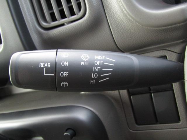 エブリイ ＰＡリミテッド　６型　セーフティＳ　届出済未使用車　ＵＳＢ充電　ＦＭ／ＡＭラジオ　Ｈライトレベライザ　オーバーヘッドシェルフ　障害物センサー　レーンキープアシスト　フルフラット　プライバシィガラス（31枚目）