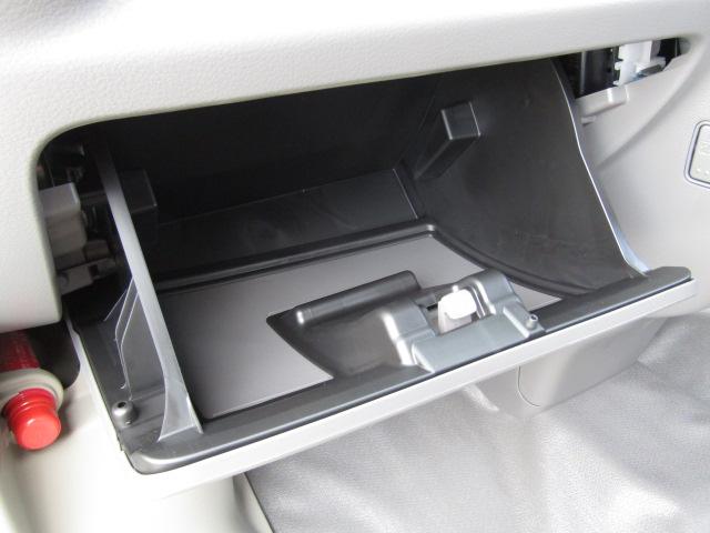 エブリイ ＰＡリミテッド　６型　セーフティＳ　届出済未使用車　ＵＳＢ充電　ＦＭ／ＡＭラジオ　Ｈライトレベライザ　オーバーヘッドシェルフ　障害物センサー　レーンキープアシスト　フルフラット　プライバシィガラス（50枚目）