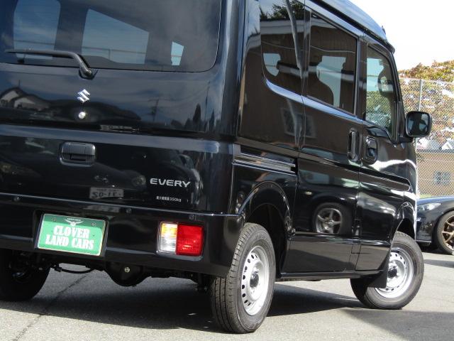 エブリイ ＰＡリミテッド　６型　セーフティＳ　届出済未使用車　ＵＳＢ充電　ＦＭ／ＡＭラジオ　Ｈライトレベライザ　オーバーヘッドシェルフ　障害物センサー　レーンキープアシスト　フルフラット　プライバシィガラス（54枚目）