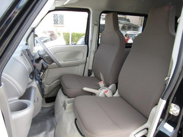 エブリイ ＰＡリミテッド　６型　セーフティＳ　届出済未使用車　ＵＳＢ充電　ＦＭ／ＡＭラジオ　Ｈライトレベライザ　オーバーヘッドシェルフ　障害物センサー　レーンキープアシスト　フルフラット　プライバシィガラス（65枚目）