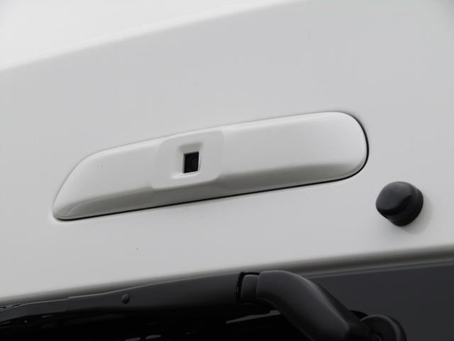 ハイエースワゴン GL セーフティセンス/衝突軽減ブレーキ/レーンキープアシスト/コーナーセンサー/電動スライドドア/デジタルインナーミラー/MTモード/LED/フォグランプ/MTモード/メーカー保証付き/(31枚目)
