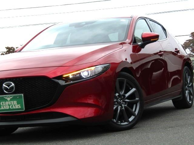 MAZDA3ファストバック 20Sバーガンディ セレクション レーダークルーズ/360°カメラ/マツダコネクトナビ/シートヒーター/ETC/赤革シート/パワーシート/衝突軽減ブレーキ/パドルシフト/ヘッドアップディスプレイ/LED/純正18AW/(18枚目)
