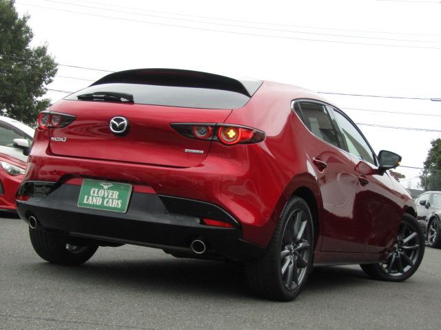 MAZDA3ファストバック 20Sバーガンディ セレクション レーダークルーズ/360°カメラ/マツダコネクトナビ/シートヒーター/ETC/赤革シート/パワーシート/衝突軽減ブレーキ/パドルシフト/ヘッドアップディスプレイ/LED/純正18AW/(39枚目)