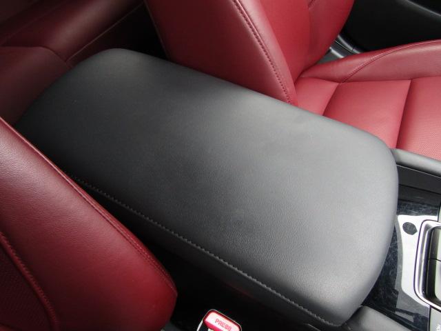 MAZDA3ファストバック 20Sバーガンディ セレクション レーダークルーズ/360°カメラ/マツダコネクトナビ/シートヒーター/ETC/赤革シート/パワーシート/衝突軽減ブレーキ/パドルシフト/ヘッドアップディスプレイ/LED/純正18AW/(53枚目)