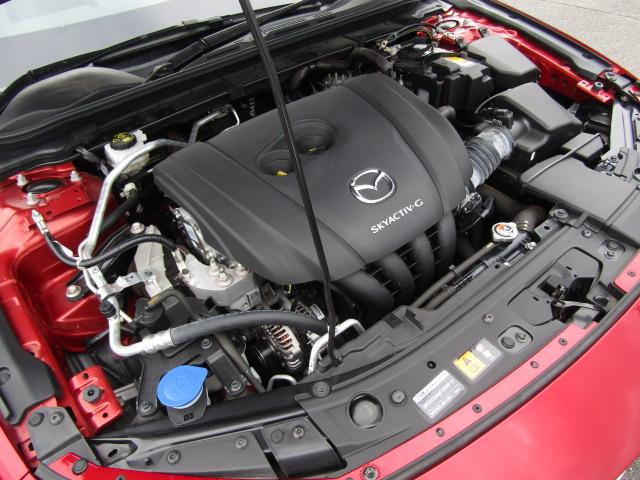 MAZDA3ファストバック 20Sバーガンディ セレクション レーダークルーズ/360°カメラ/マツダコネクトナビ/シートヒーター/ETC/赤革シート/パワーシート/衝突軽減ブレーキ/パドルシフト/ヘッドアップディスプレイ/LED/純正18AW/(72枚目)