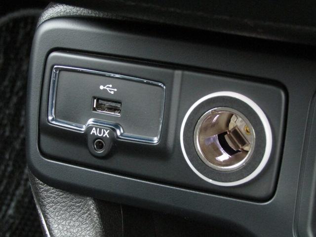 ジープ・レネゲード ナイトイーグル クルーズコントロール/コーナーセンサー/ブルートゥースオーディオ/ETC/ステアリングSW/MTモード/レーンキープアシスト/ブラインドスポット/バックカメラ/フォグ/純正アルミ/(27枚目)