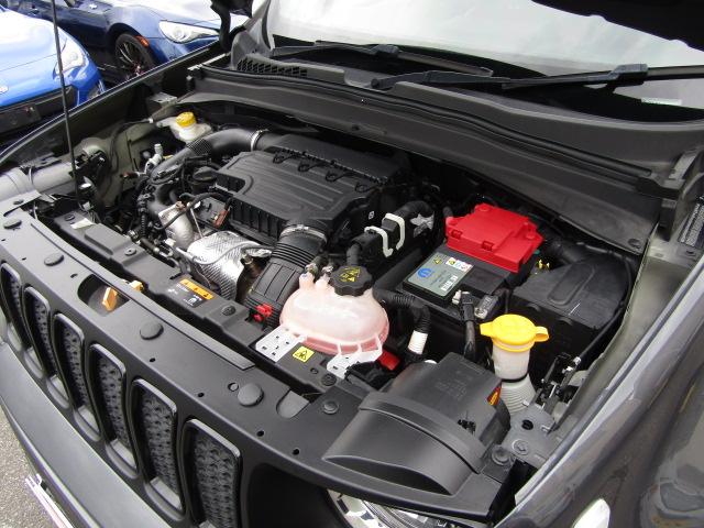 ジープ・レネゲード ナイトイーグル クルーズコントロール/コーナーセンサー/ブルートゥースオーディオ/ETC/ステアリングSW/MTモード/レーンキープアシスト/ブラインドスポット/バックカメラ/フォグ/純正アルミ/(55枚目)