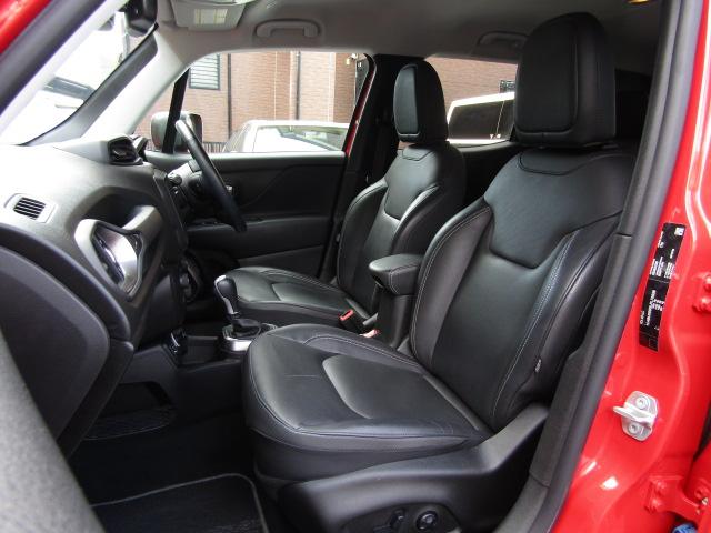 ジープ・レネゲード リミテッド 純正8.4インチナビ/レーダークルーズ/衝突軽減ブレーキ/レーンキープアシスト/コーナーセンサー/前後ドラレコ/シートヒーター/黒革シート/ブラインドスポット/パワーシート/LED/(10枚目)