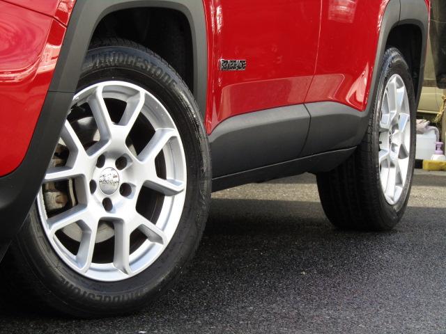 ジープ・レネゲード リミテッド 純正8.4インチナビ/レーダークルーズ/衝突軽減ブレーキ/レーンキープアシスト/コーナーセンサー/前後ドラレコ/シートヒーター/黒革シート/ブラインドスポット/パワーシート/LED/(20枚目)