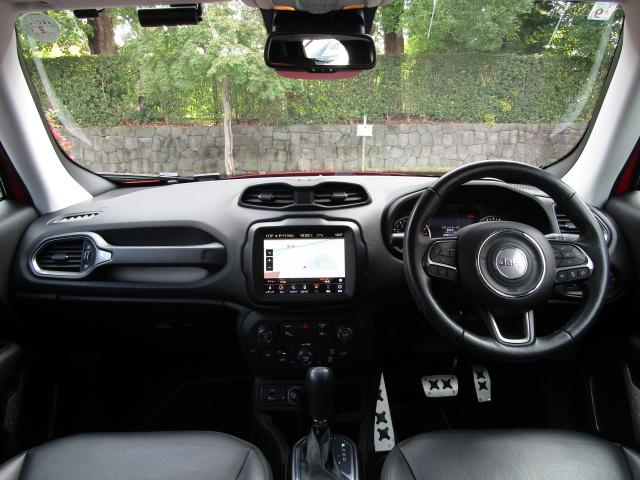 ジープ・レネゲード リミテッド 純正8.4インチナビ/レーダークルーズ/衝突軽減ブレーキ/レーンキープアシスト/コーナーセンサー/前後ドラレコ/シートヒーター/黒革シート/ブラインドスポット/パワーシート/LED/(47枚目)