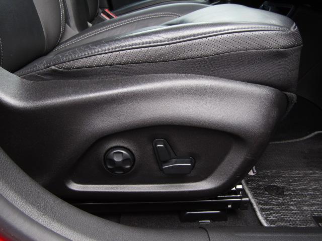 ジープ・レネゲード リミテッド 純正8.4インチナビ/レーダークルーズ/衝突軽減ブレーキ/レーンキープアシスト/コーナーセンサー/前後ドラレコ/シートヒーター/黒革シート/ブラインドスポット/パワーシート/LED/(57枚目)