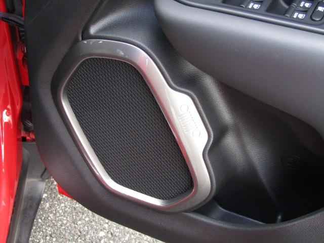 ジープ・レネゲード リミテッド 純正8.4インチナビ/レーダークルーズ/衝突軽減ブレーキ/レーンキープアシスト/コーナーセンサー/前後ドラレコ/シートヒーター/黒革シート/ブラインドスポット/パワーシート/LED/(58枚目)