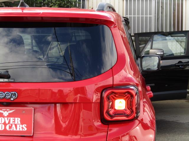 ジープ・レネゲード リミテッド 純正8.4インチナビ/レーダークルーズ/衝突軽減ブレーキ/レーンキープアシスト/コーナーセンサー/前後ドラレコ/シートヒーター/黒革シート/ブラインドスポット/パワーシート/LED/(64枚目)