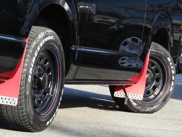 ハイエースバン スーパーGL ダークプライムII リフトアップ/社外16インチアルミ/マッドフラップ/シートカバー/2.0ETC/純正フルセグナビ/DVD再生/ブルートゥース/バックカメラ/セーフティセンス/衝突軽減ブレーキ/LED/(4枚目)