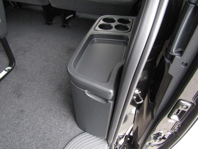 ハイエースワゴン GL セーフティセンス/衝突軽減ブレーキ/レーンキープアシスト/コーナーセンサー/電動スライドドア/デジタルインナーミラー/MTモード/LED/フォグランプ/スマートキー/プッシュスタート(55枚目)