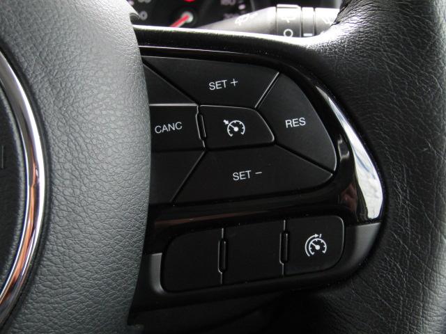 ジープ・レネゲード ナイトイーグル クルーズコントロール/衝突軽減ブレーキ/レーンキープアシスト/Cセンサー/BTオーディオ/USB機能/ブラインドスポット/バックカメラ/ルーフレール/LED/純正アルミ/1オーナー/(4枚目)