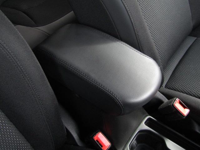 ジープ・レネゲード ナイトイーグル クルーズコントロール/衝突軽減ブレーキ/レーンキープアシスト/Cセンサー/BTオーディオ/USB機能/ブラインドスポット/バックカメラ/ルーフレール/LED/純正アルミ/1オーナー/(42枚目)