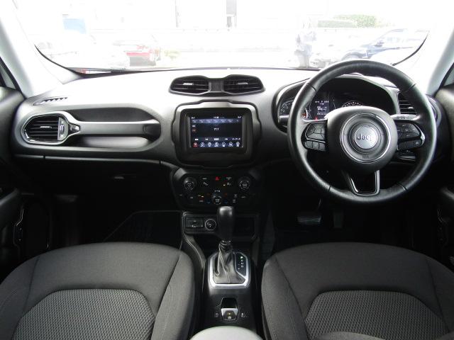 ジープ・レネゲード ナイトイーグル クルーズコントロール/衝突軽減ブレーキ/レーンキープアシスト/Cセンサー/BTオーディオ/USB機能/ブラインドスポット/バックカメラ/ルーフレール/LED/純正アルミ/1オーナー/(44枚目)