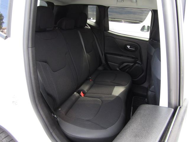 ジープ・レネゲード ナイトイーグル クルーズコントロール/衝突軽減ブレーキ/レーンキープアシスト/Cセンサー/BTオーディオ/USB機能/ブラインドスポット/バックカメラ/ルーフレール/LED/純正アルミ/1オーナー/(48枚目)