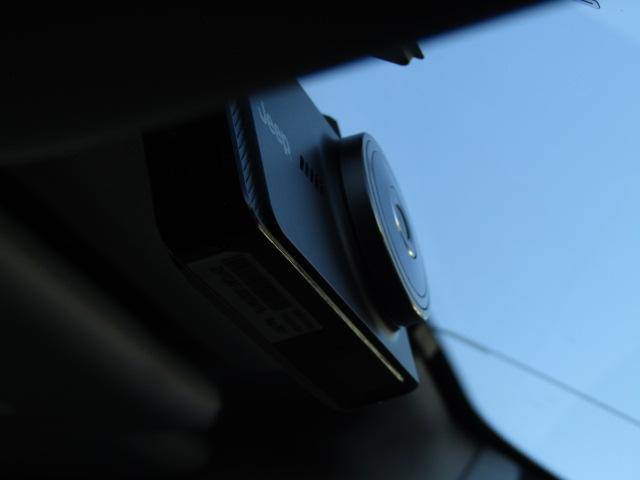 ジープ・レネゲード リミテッド　純正８．４インチナビ／ブルートゥース／バックカメラ／黒革シート／シートヒーター／２．０ＥＴＣ／ドライブレコーダー／クルーズコントロール／コーナーセンサー／ＬＥＤ／フォグ／ブラインドスポット／（13枚目）