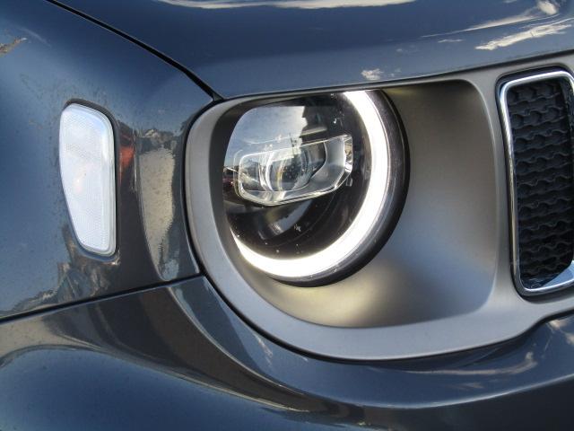 ジープ・レネゲード リミテッド　純正８．４インチナビ／ブルートゥース／バックカメラ／黒革シート／シートヒーター／２．０ＥＴＣ／ドライブレコーダー／クルーズコントロール／コーナーセンサー／ＬＥＤ／フォグ／ブラインドスポット／（26枚目）