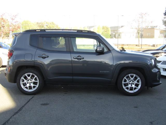 ジープ・レネゲード リミテッド　純正８．４インチナビ／ブルートゥース／バックカメラ／黒革シート／シートヒーター／２．０ＥＴＣ／ドライブレコーダー／クルーズコントロール／コーナーセンサー／ＬＥＤ／フォグ／ブラインドスポット／（27枚目）